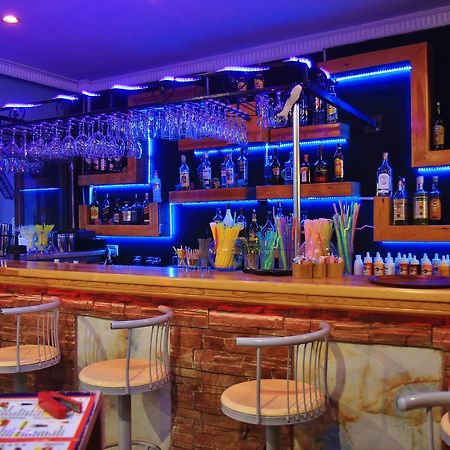 George & Dragon Beach Hotel مرمريس المظهر الخارجي الصورة