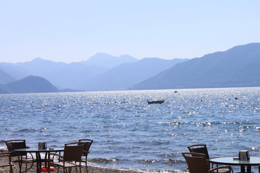 George & Dragon Beach Hotel مرمريس المظهر الخارجي الصورة