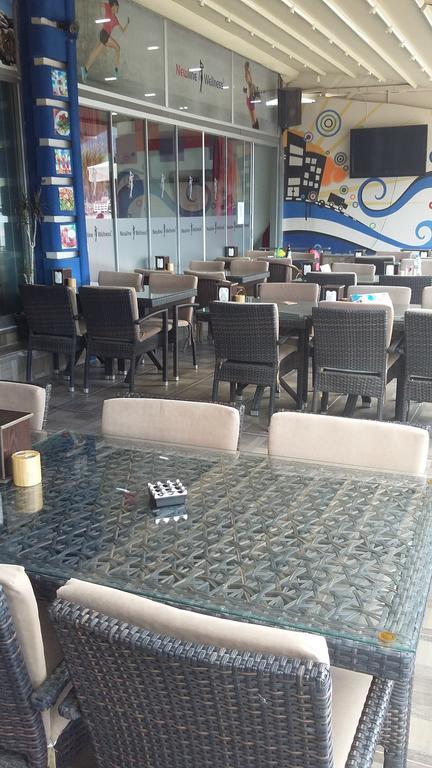 George & Dragon Beach Hotel مرمريس المظهر الخارجي الصورة