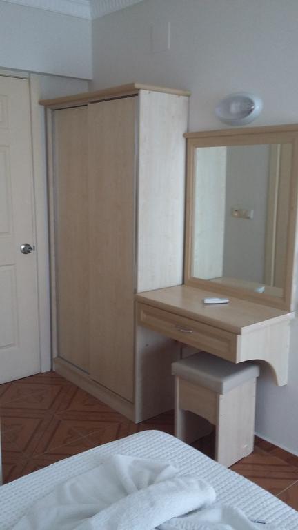 George & Dragon Beach Hotel مرمريس المظهر الخارجي الصورة