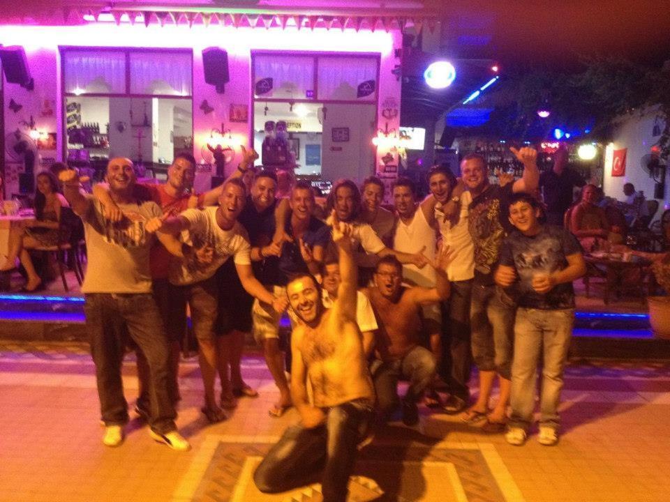 George & Dragon Beach Hotel مرمريس المظهر الخارجي الصورة