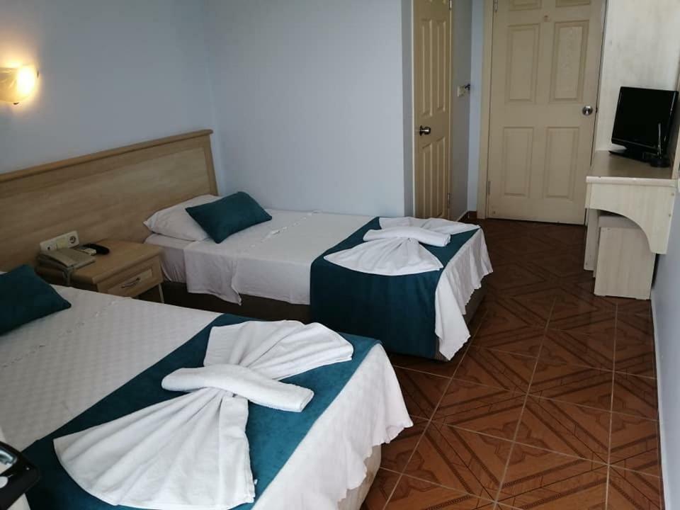 George & Dragon Beach Hotel مرمريس المظهر الخارجي الصورة