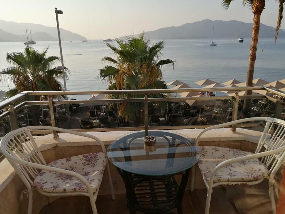 George & Dragon Beach Hotel مرمريس المظهر الخارجي الصورة